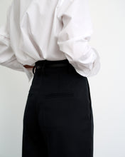 Load image into Gallery viewer, Charvey Black Pleated Wide-leg Pants
