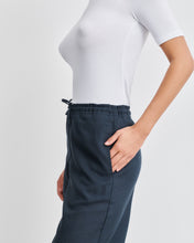 Charger l'image dans la galerie, Pantalon en gaze de laine marine Lou
