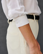 Charger l'image dans la galerie, Chemise en gaze de laine ivoire à plastron