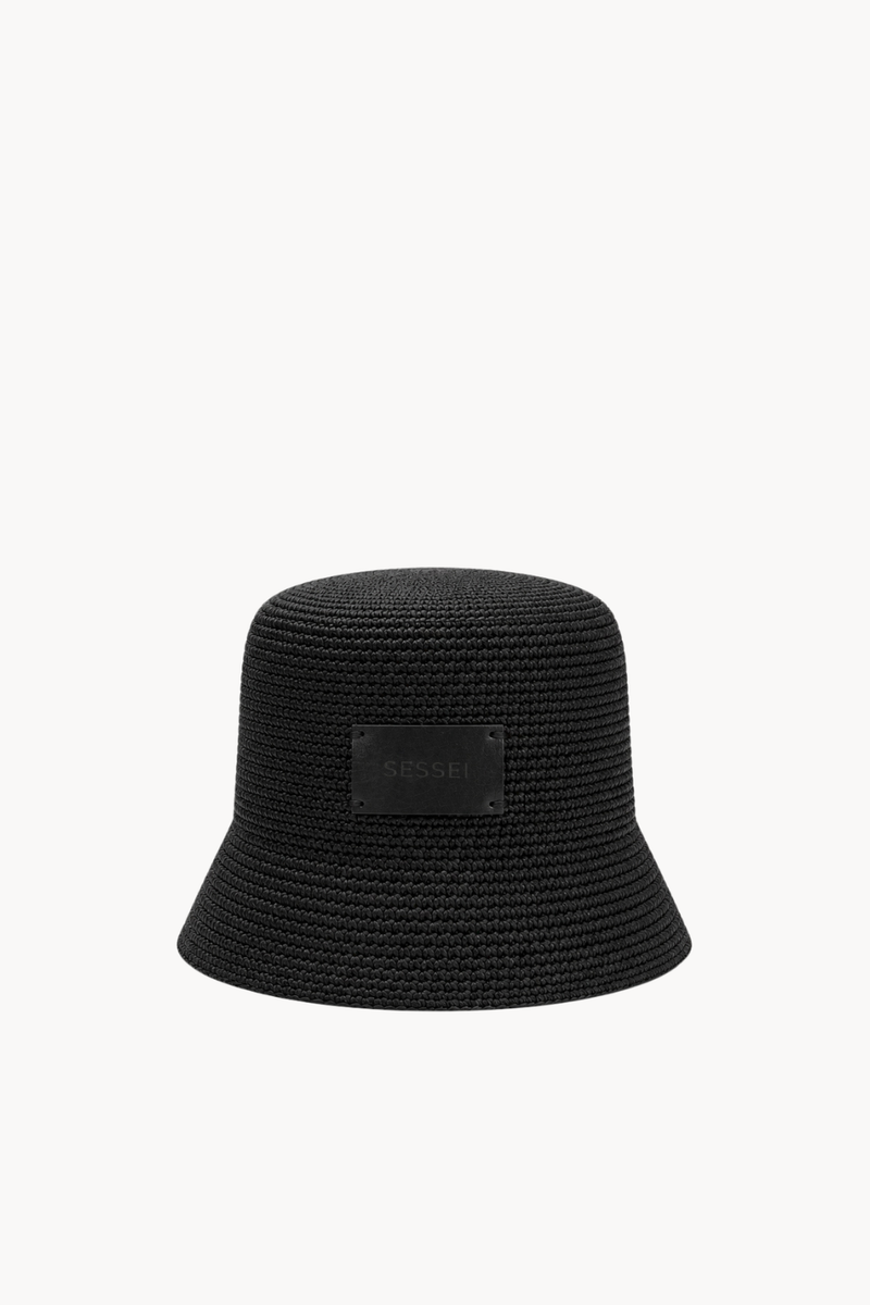 Chapeau cloche en raphia et cuir noir