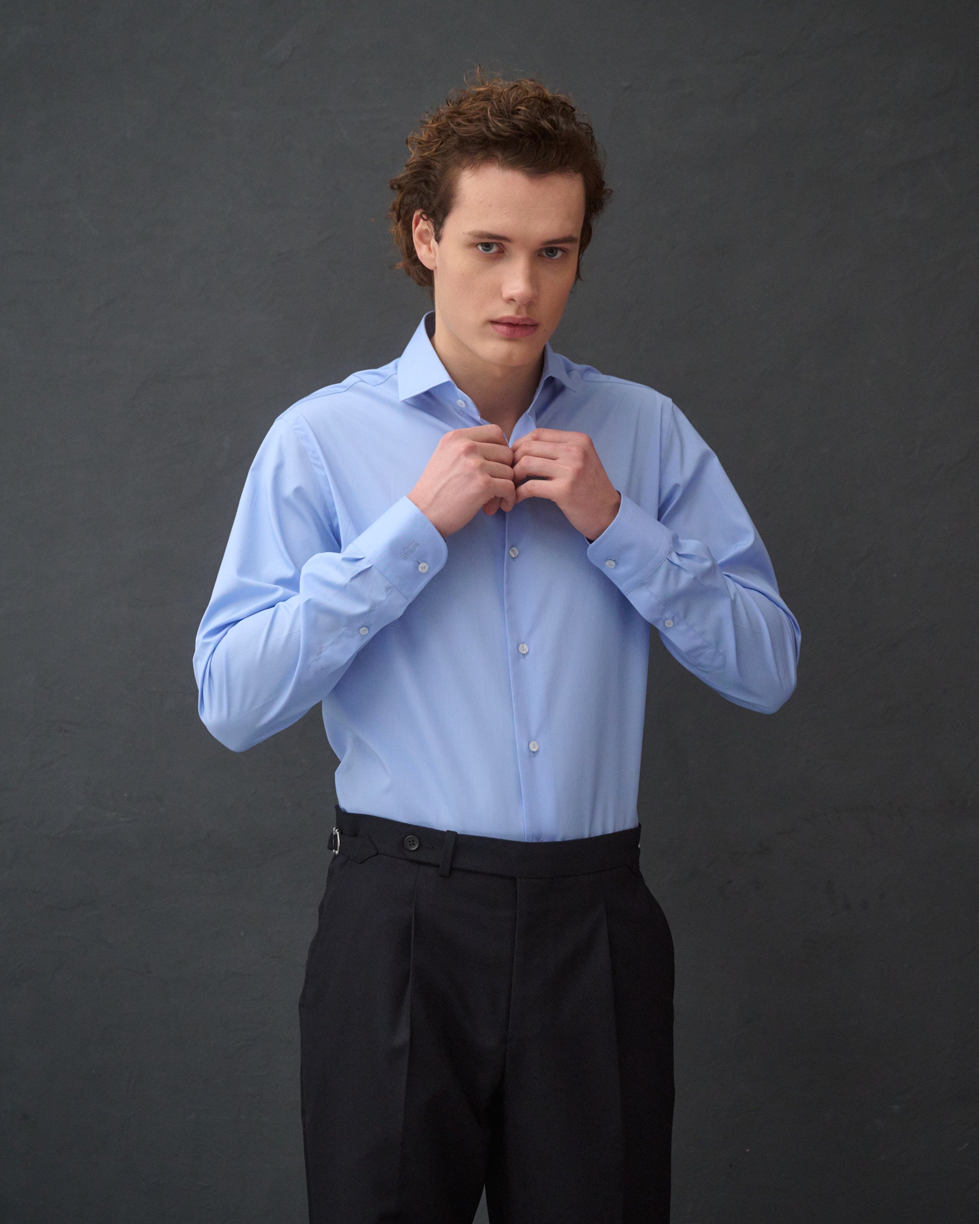 Chemise bleu profond Leo