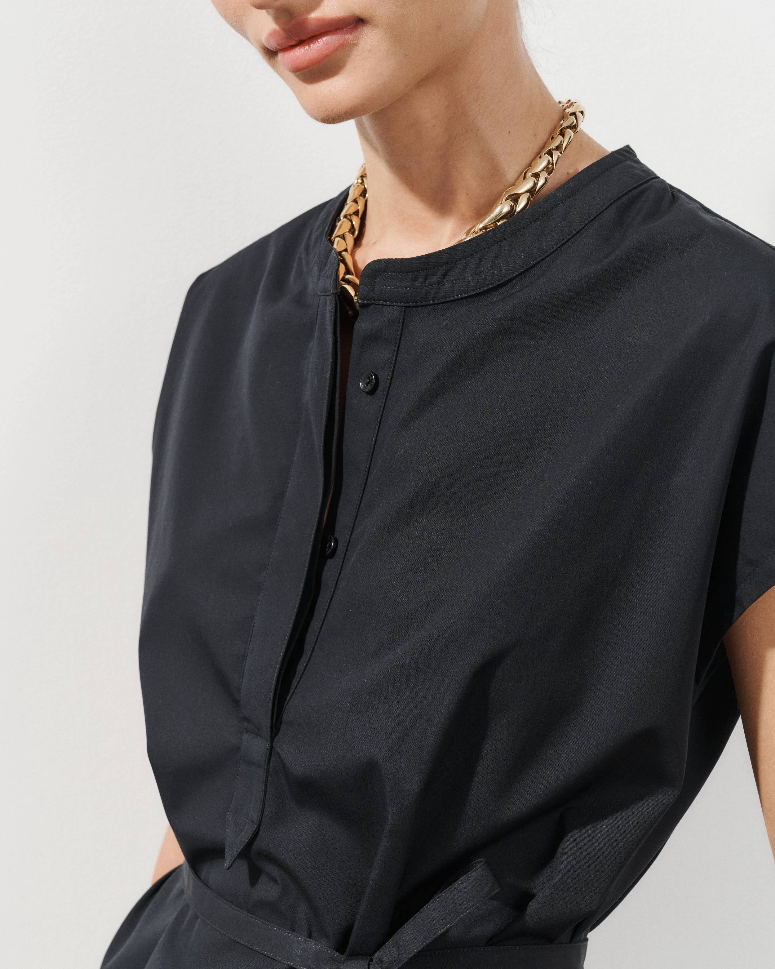 Allegra Black Cotton Poplin Sleeveless Belted Shirt
