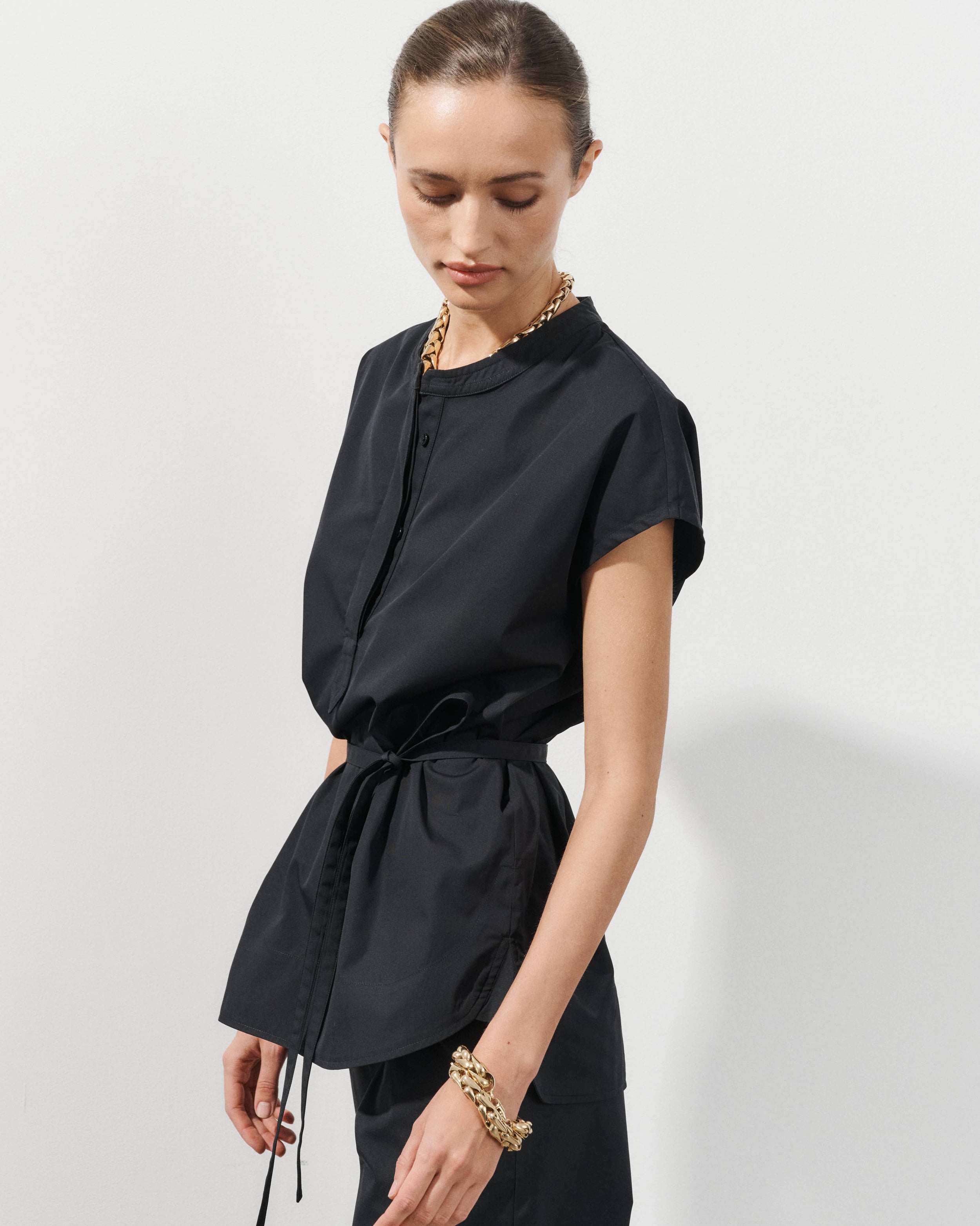 Allegra Black Cotton Poplin Sleeveless Belted Shirt