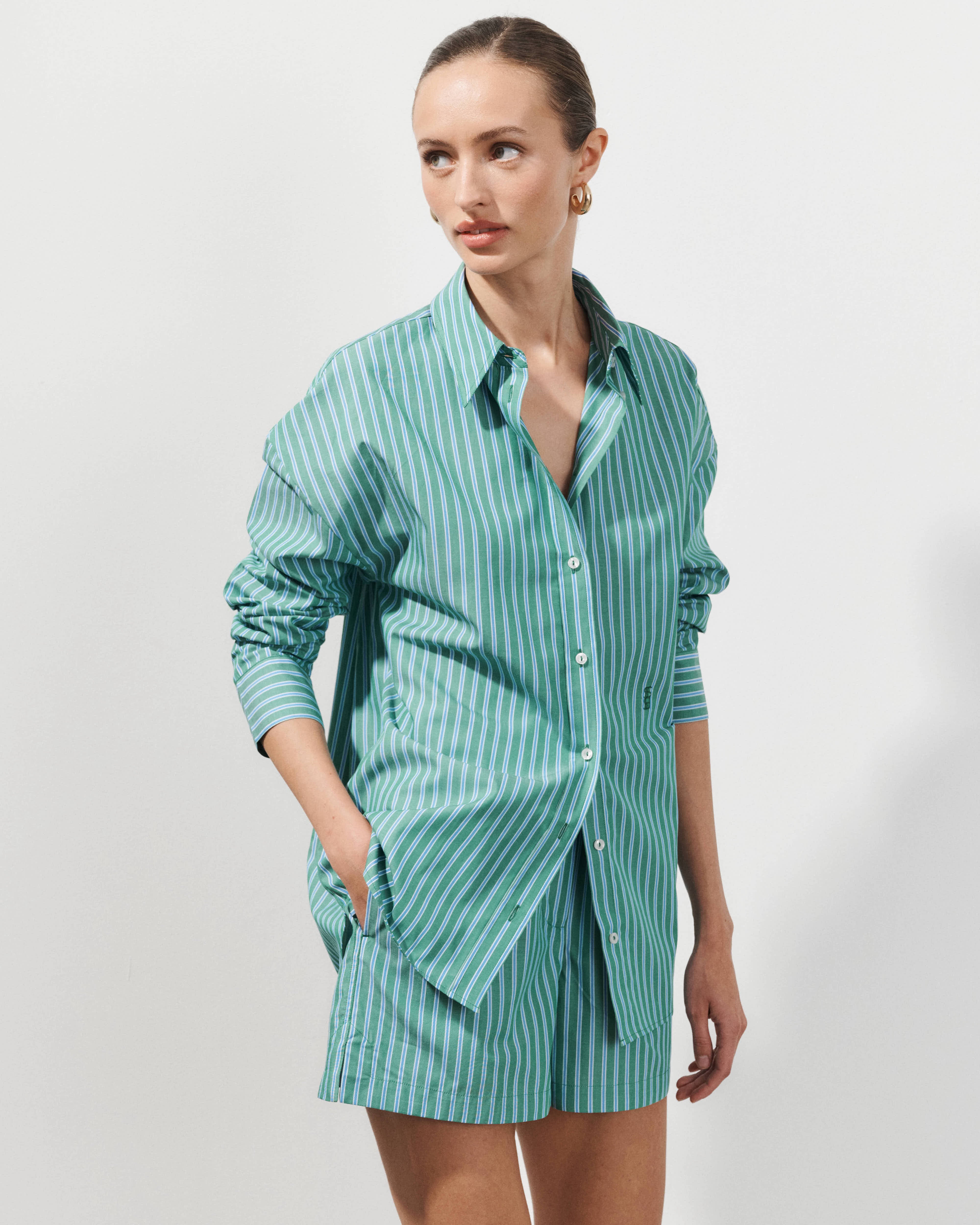  Chemise oversize en popeline de coton à rayures bleues et vertes Kaia