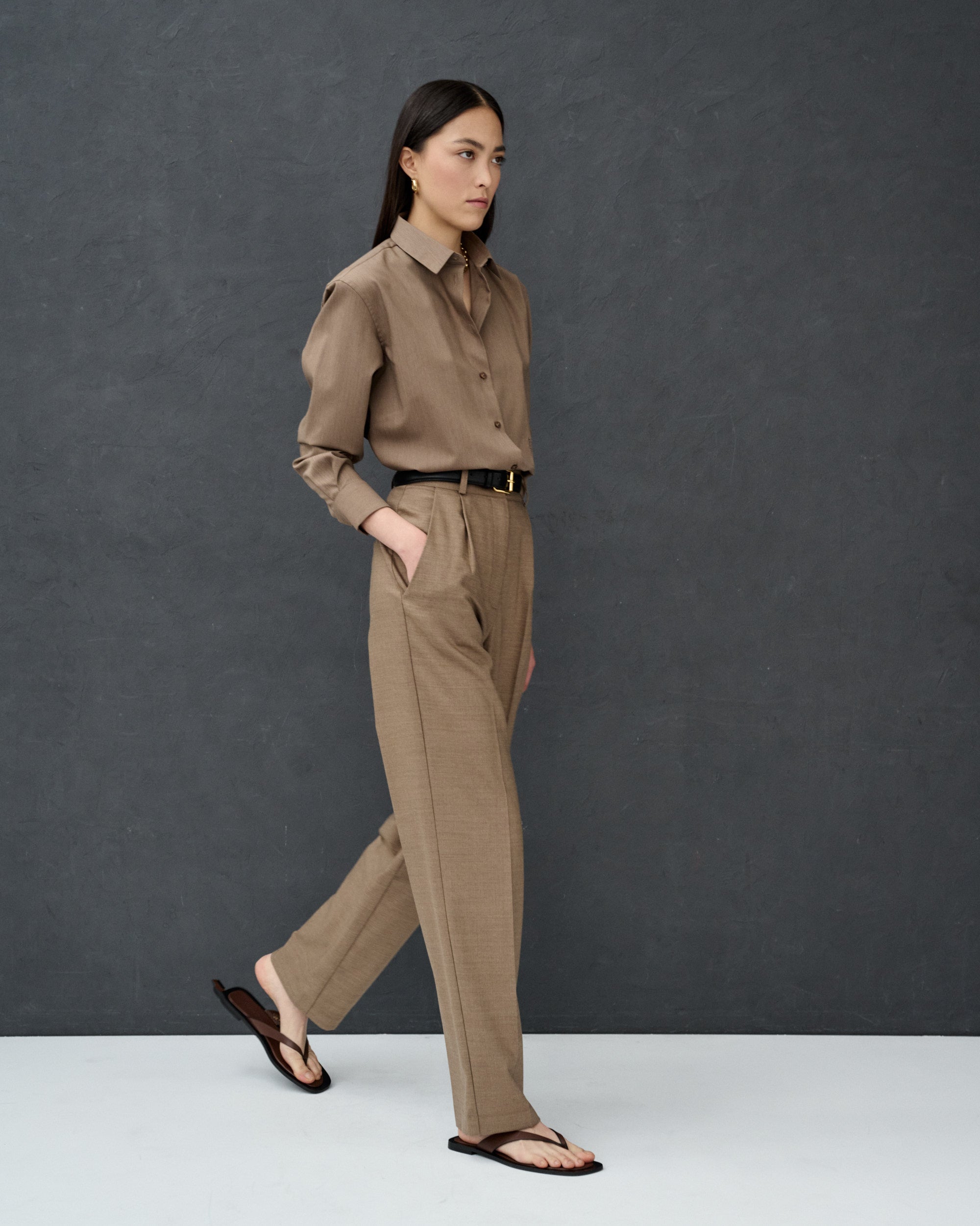 Pantalon large à pinces beige Charvey