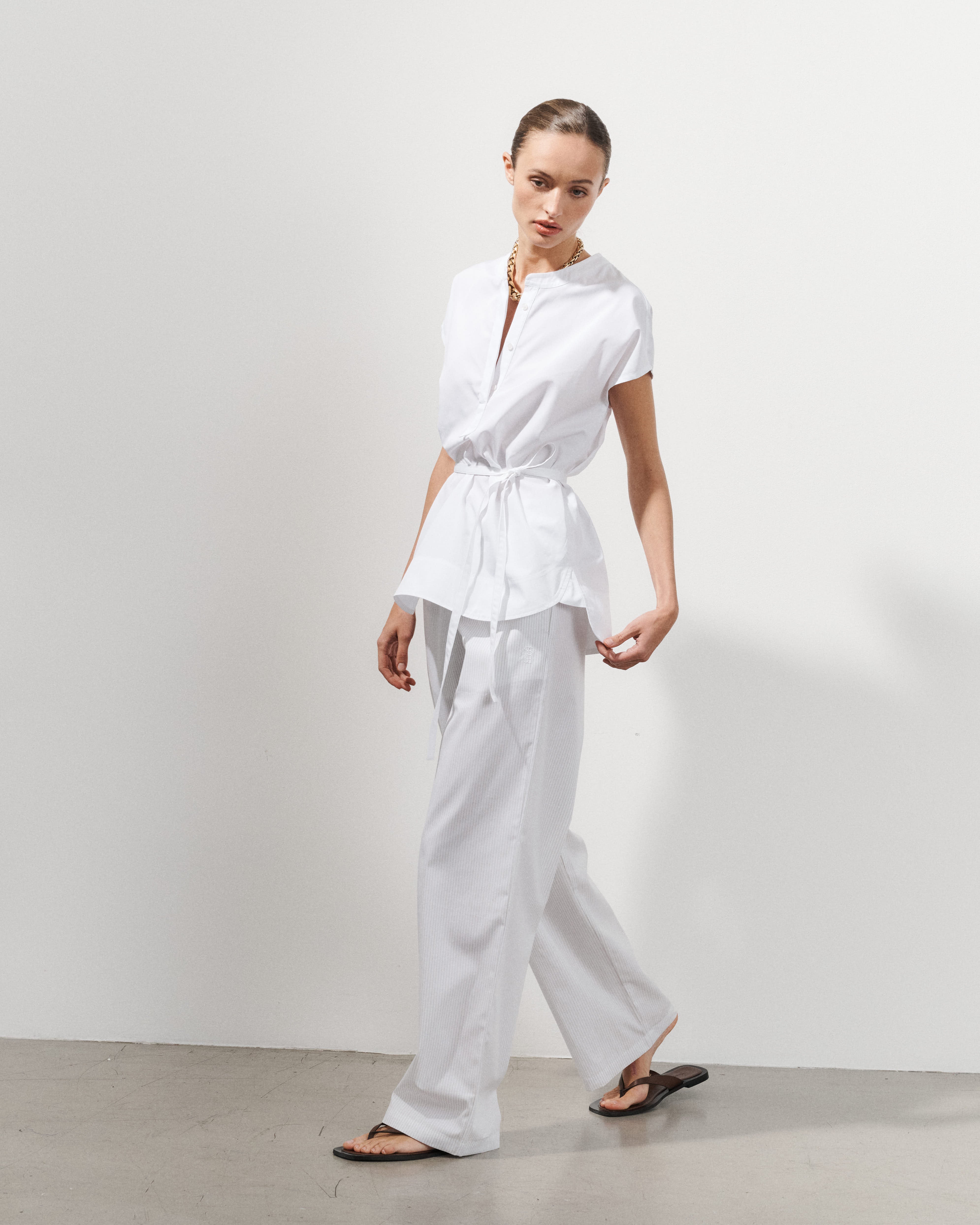 Pantalon en popeline de coton à fine rayures beige Lou