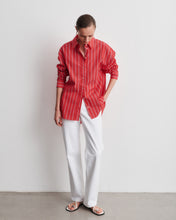 Charger l&#39;image dans la galerie, Chemise oversize en popeline de coton à rayures rouges Kaia
