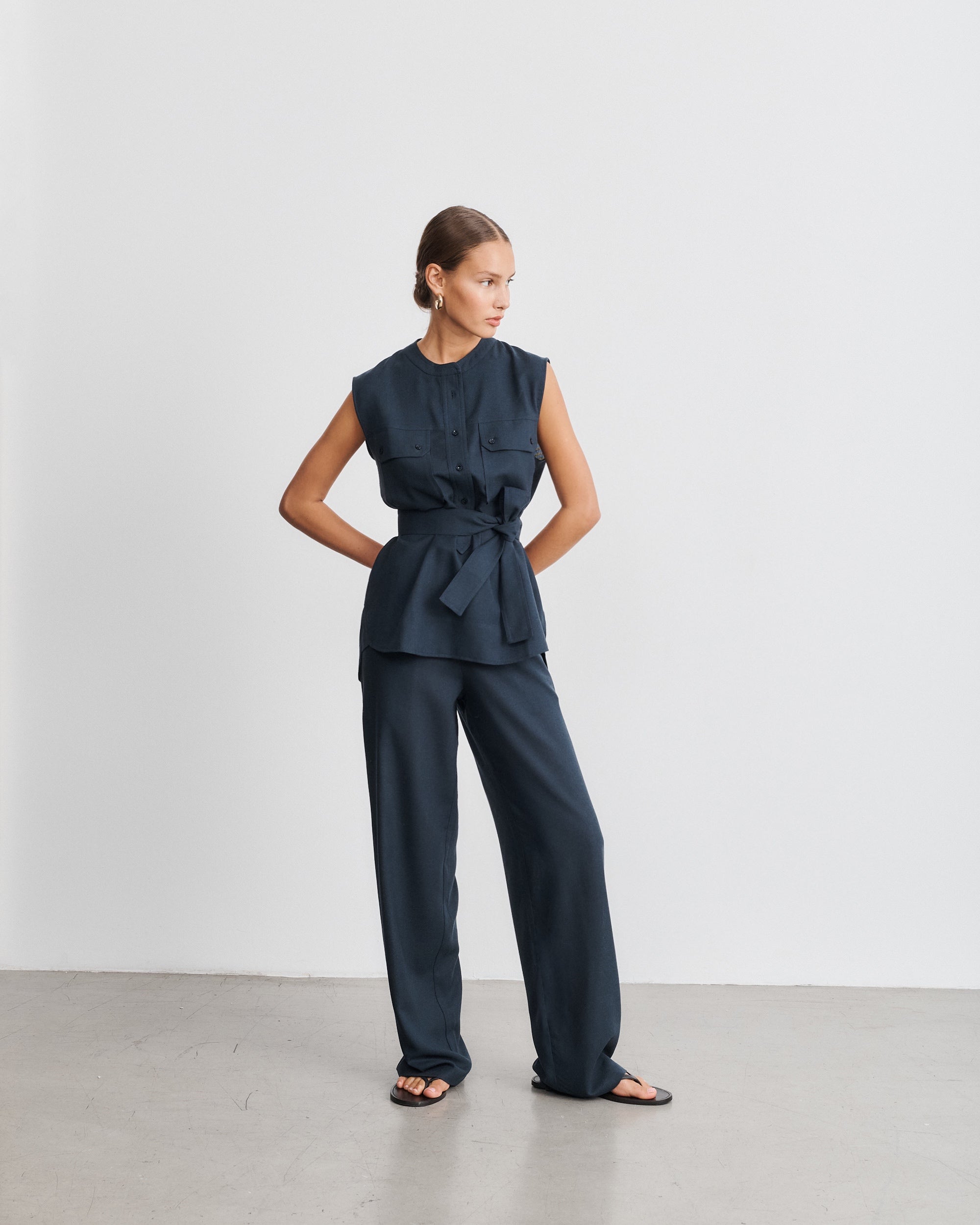 Pantalon en gaze de laine marine Lou