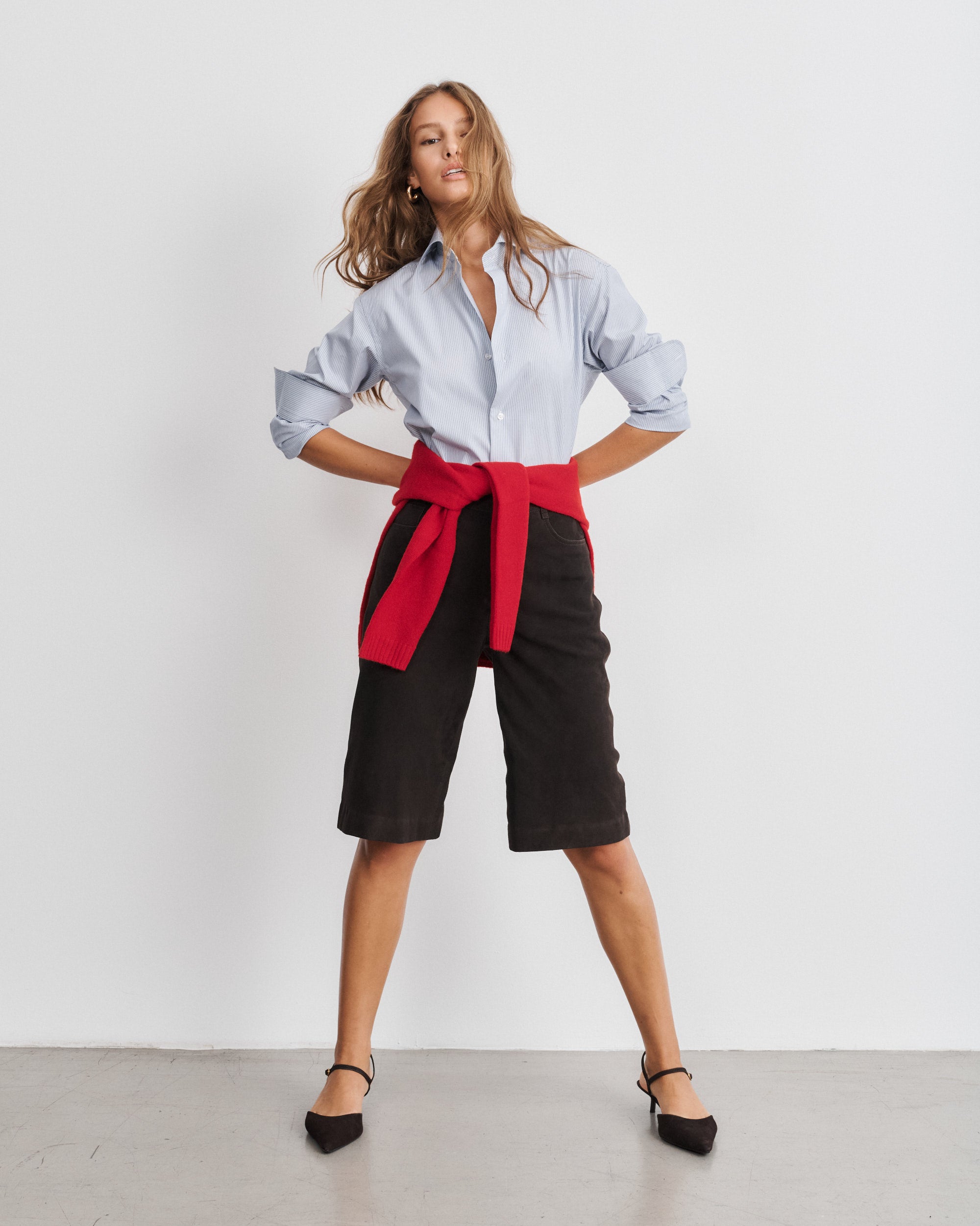 Chemise à fines rayures bleues Leo