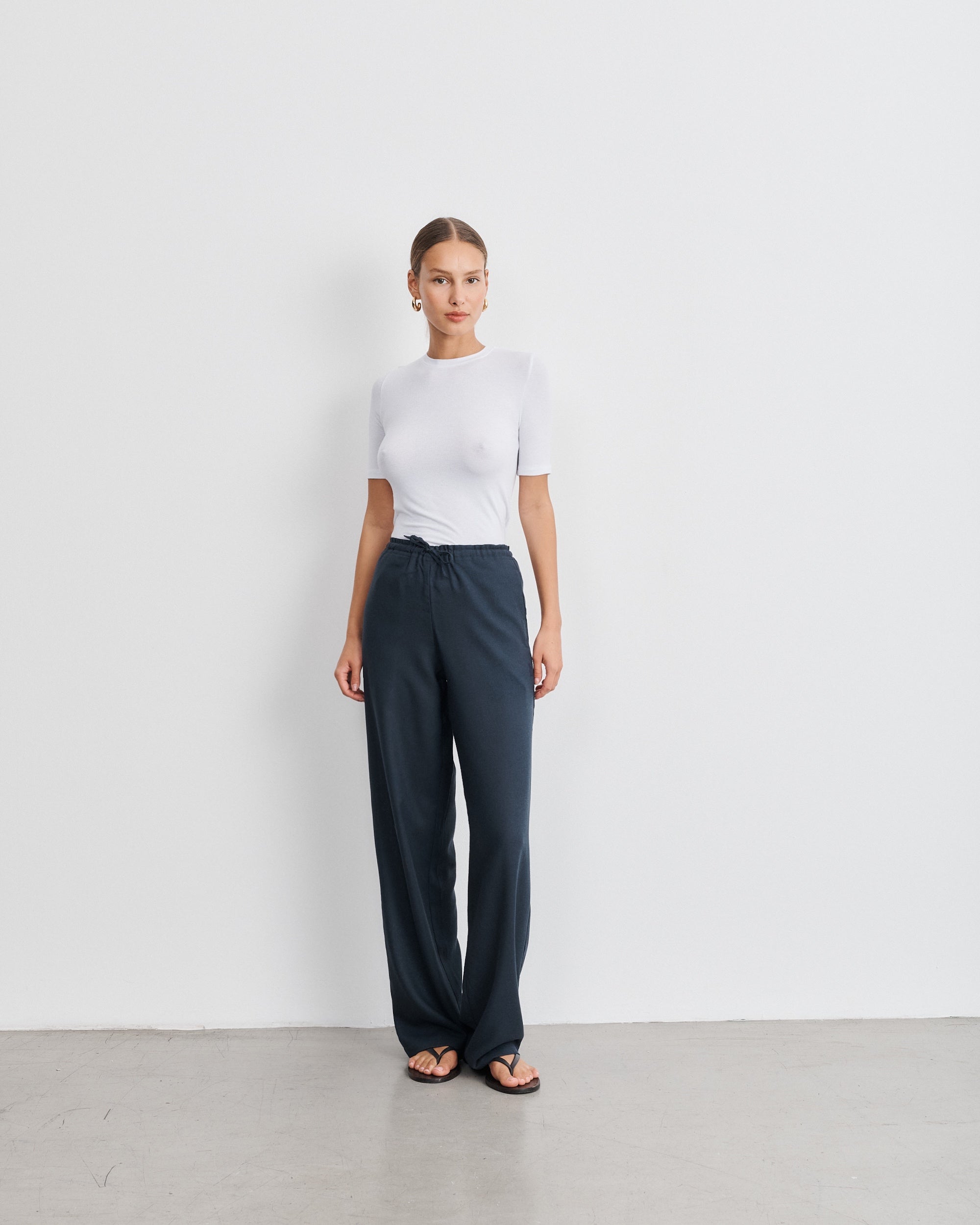 Pantalon en gaze de laine marine Lou