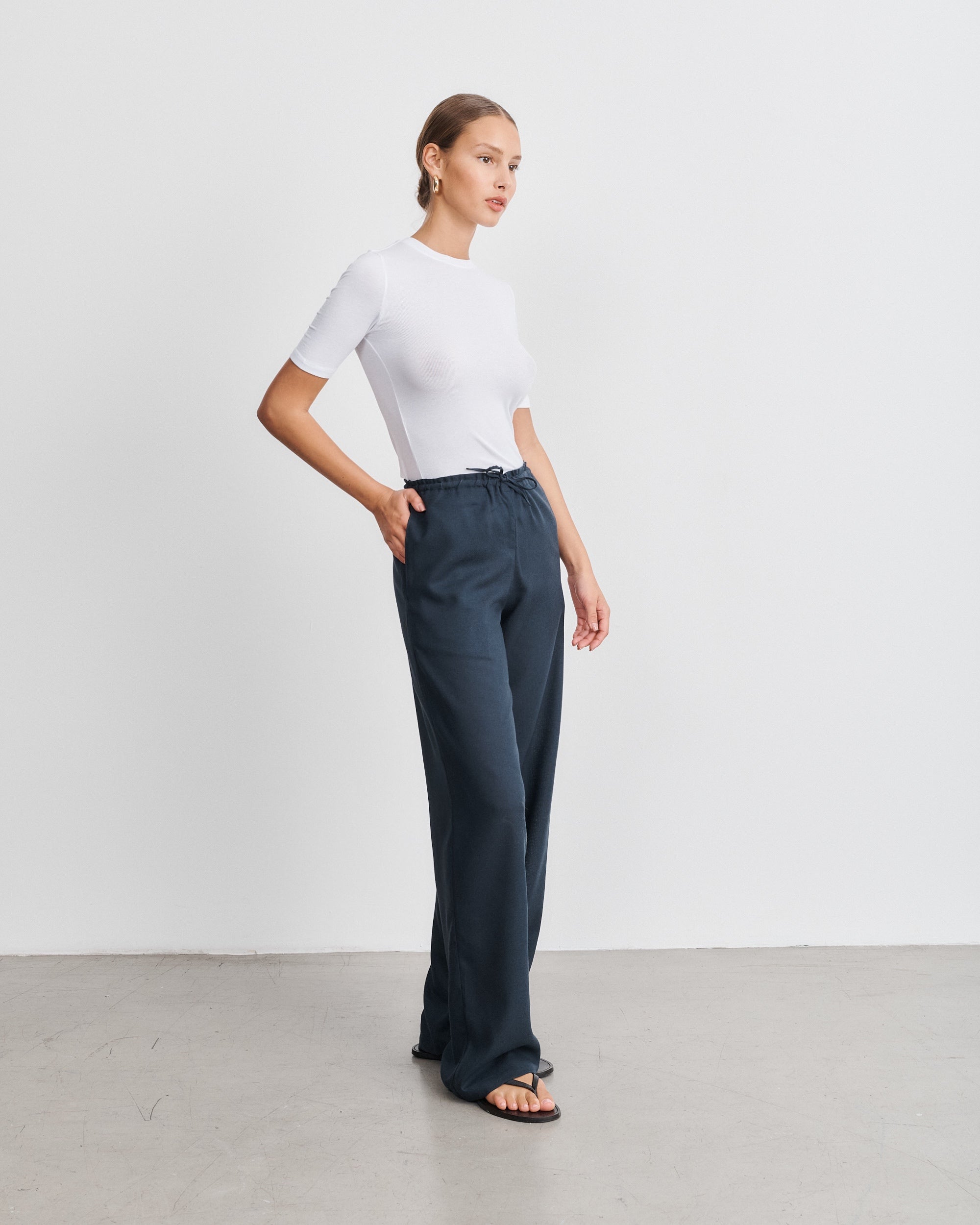 Pantalon en gaze de laine marine Lou