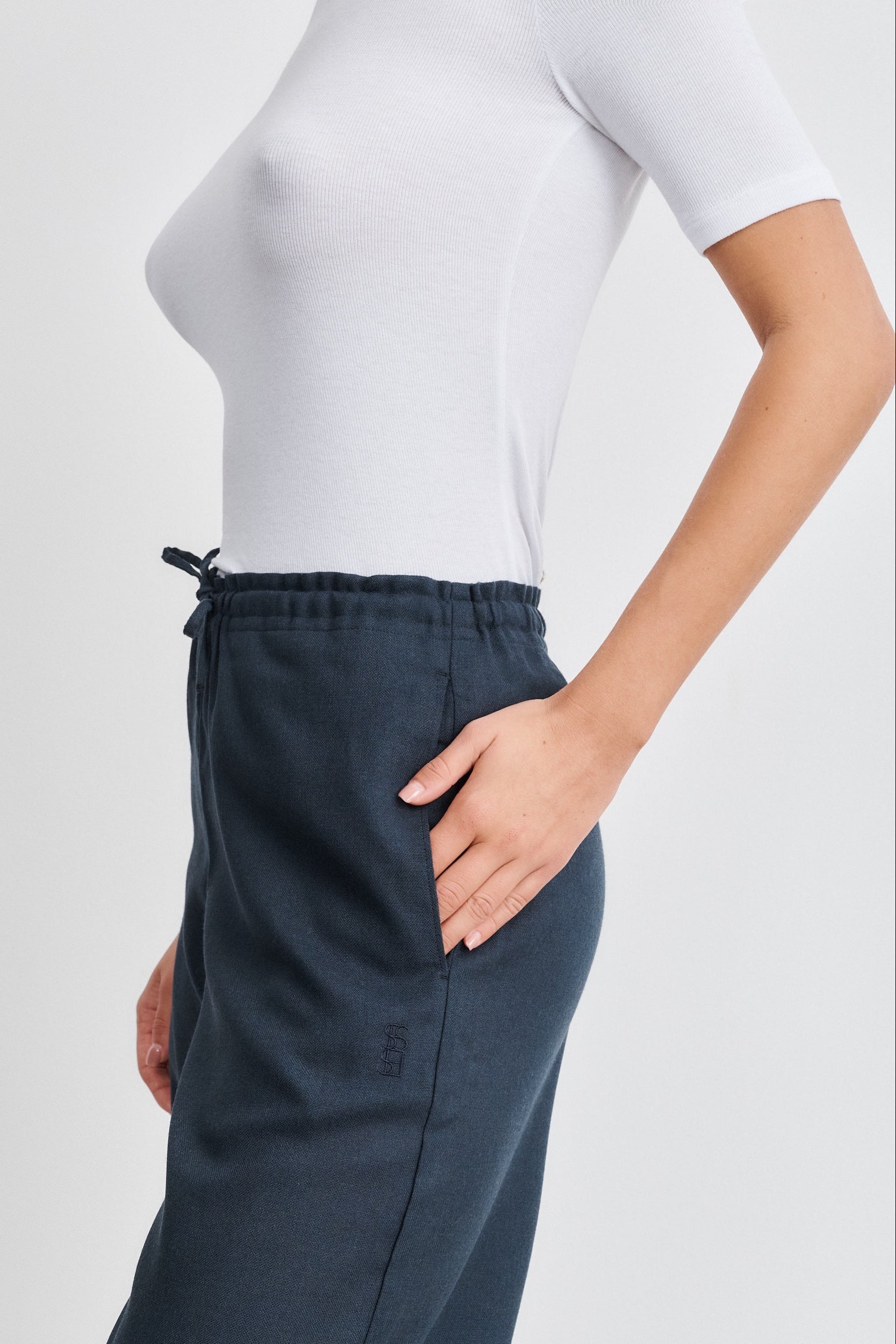 Pantalon en gaze de laine marine Lou