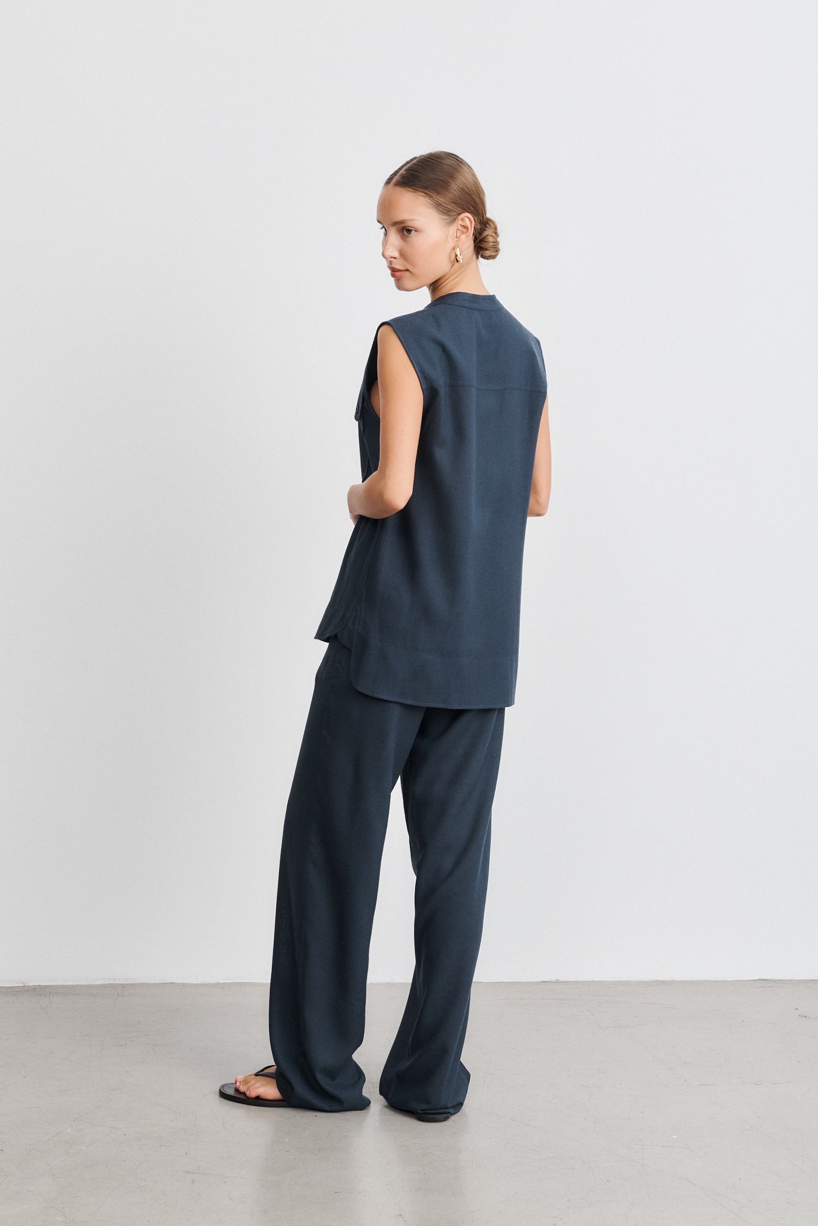 Pantalon en gaze de laine marine Lou