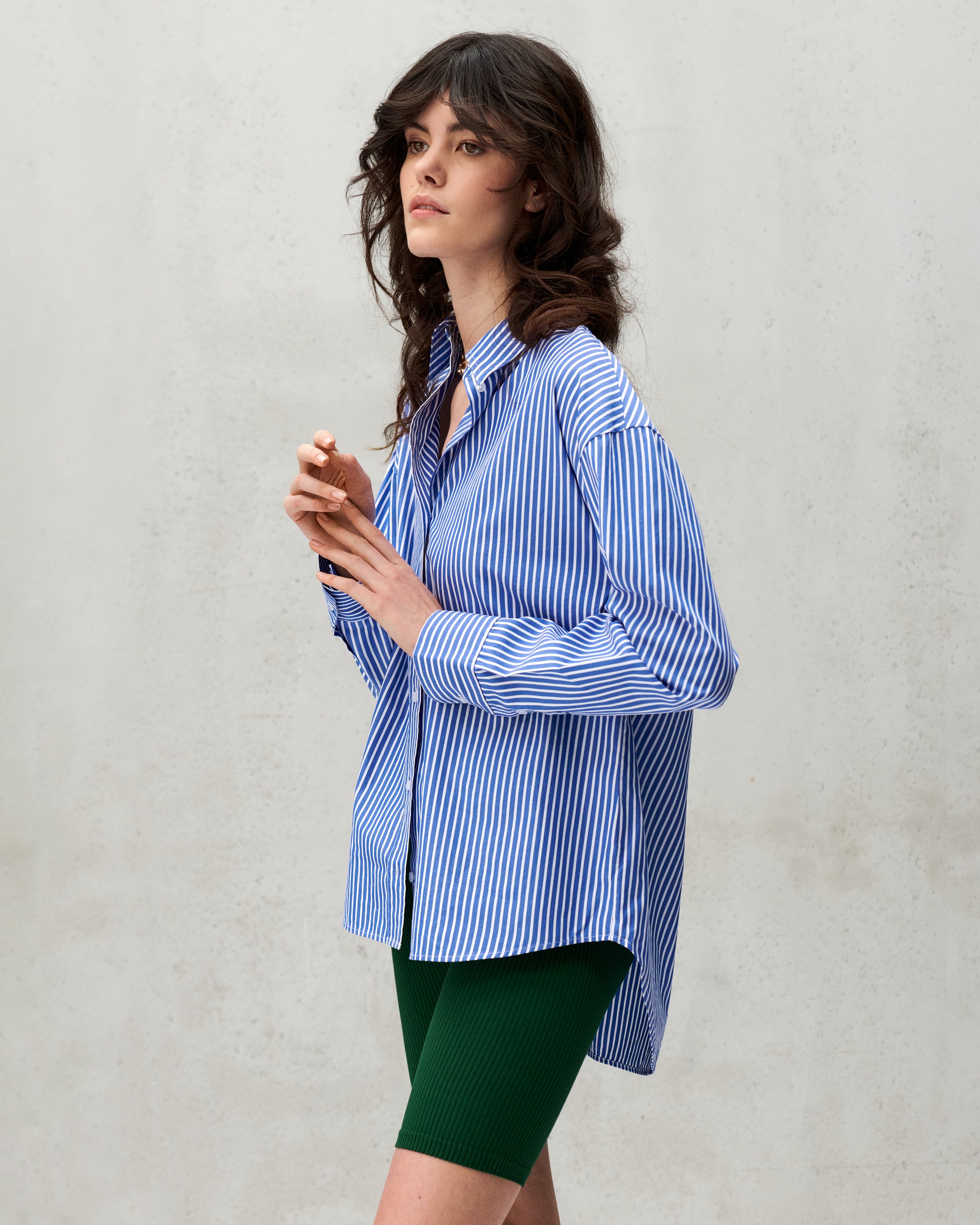 Chemise oversize en popeline de coton à rayures bleu marine