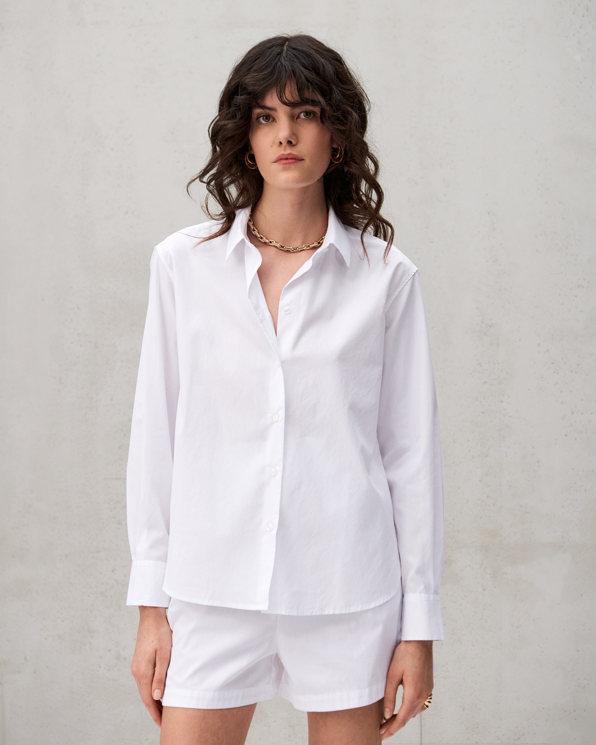 Chemise en popeline de coton blanche