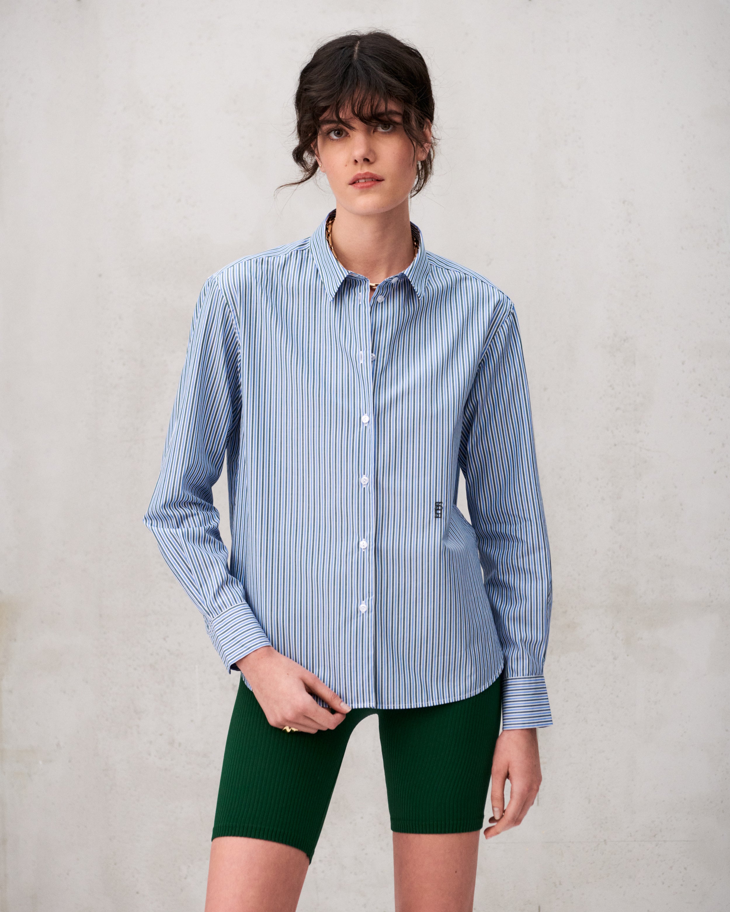 Chemise en popeline de coton à rayures vertes et bleues